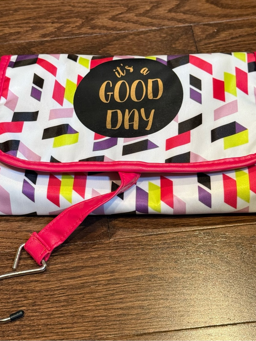 Mirror Mirror Travel Cosmetics Case w/hanger